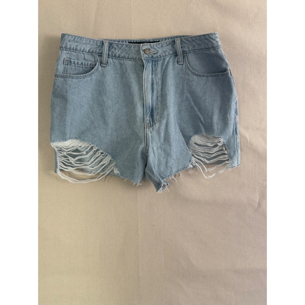 Hollister Size 13 Ultra High Rise Shorts Distressed MSRP $49.95
